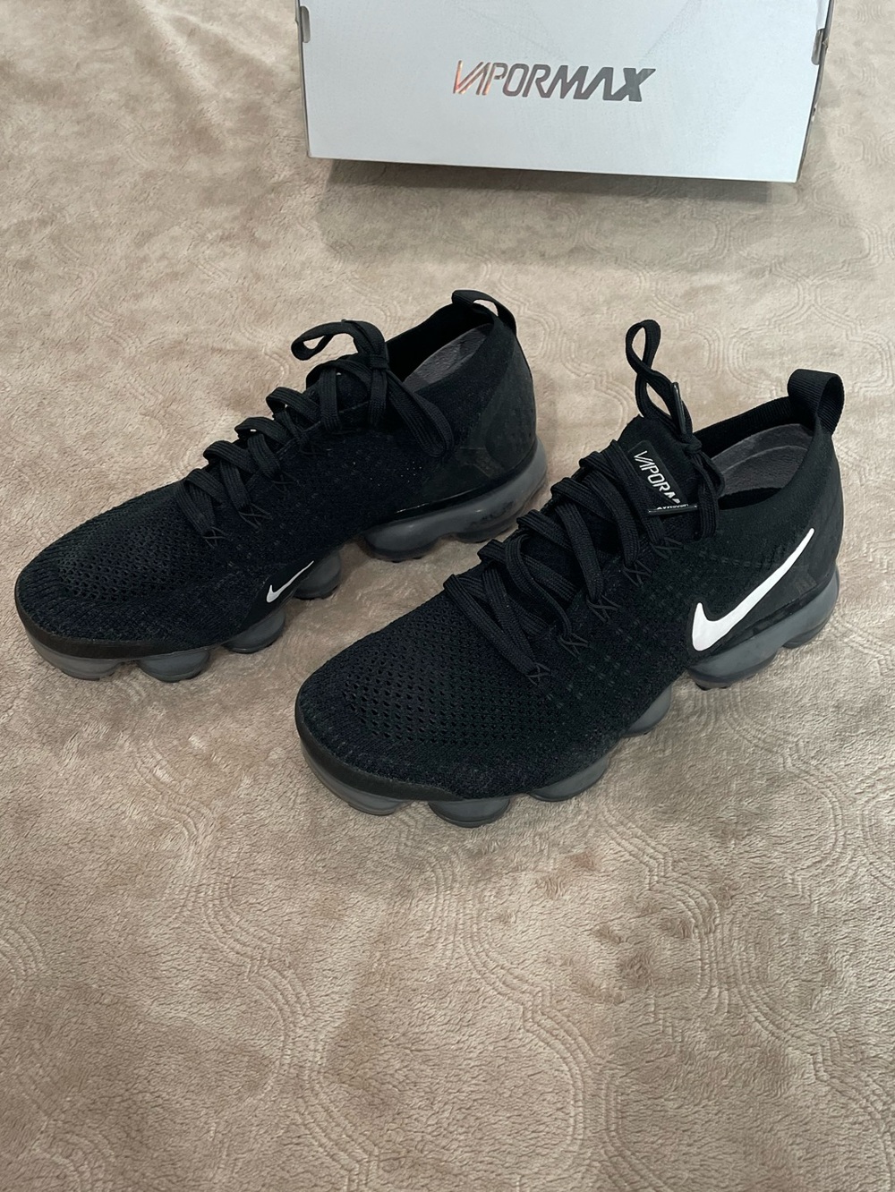 Nike Sneakers - Picture 4 of 13